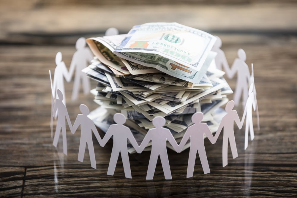 The Pros and Cons of Crowdfunding for Business Financing